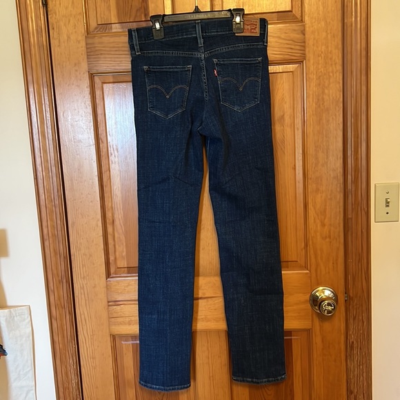 Levi’s 314. Shaping Straight. 28 x 32. - Picture 3 of 5